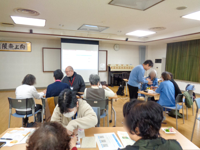 スマホ座談会の様子